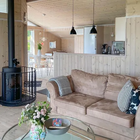 3 Bedroom Cozy In Rudkobing * Spodsbjerg